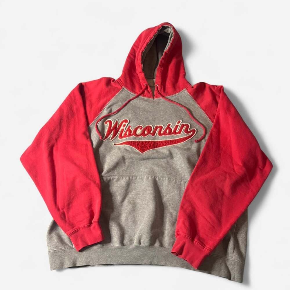 TSI Sportswear Wisconsin Badgers Vintage Two-Tone Hoodie